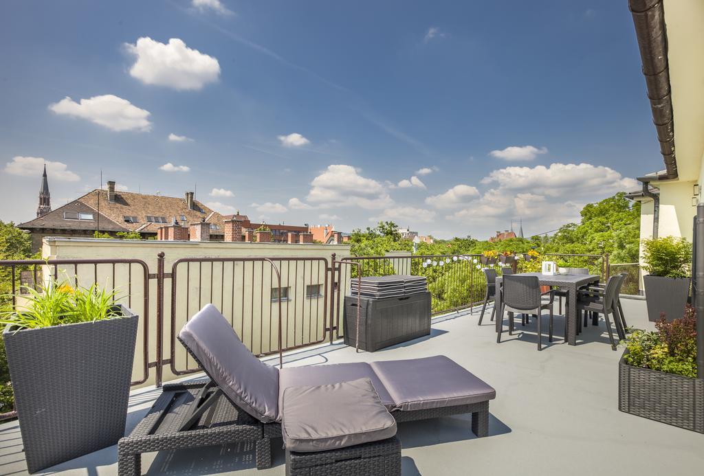Terrace Apartments At City Park Budapest Bagian luar foto